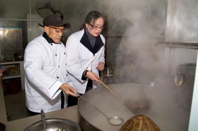 点击新窗口打开