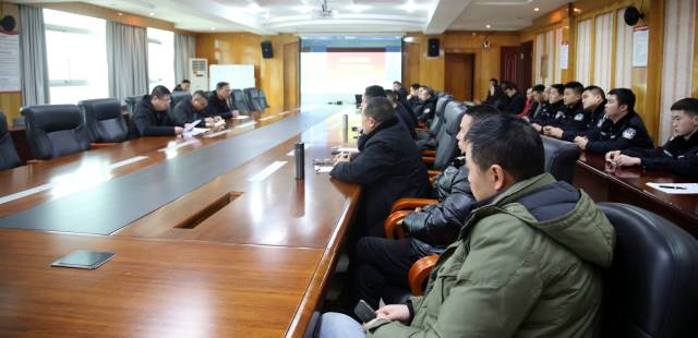 点击新窗口打开