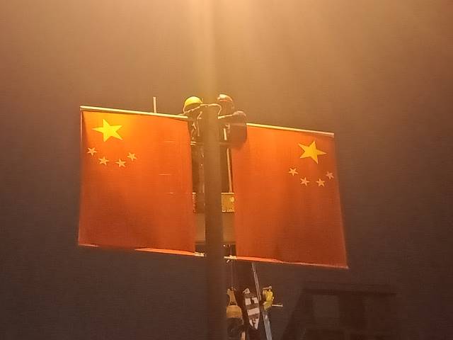 点击新窗口打开