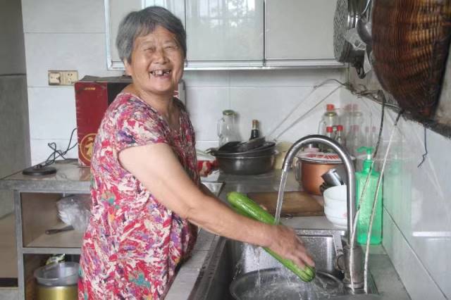 点击新窗口打开