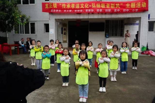点击新窗口打开