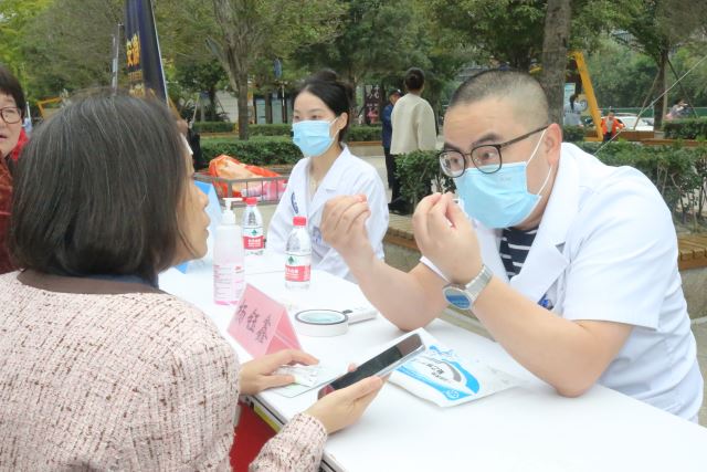 简阳市人民医院开展银屑病健康科普公益活动