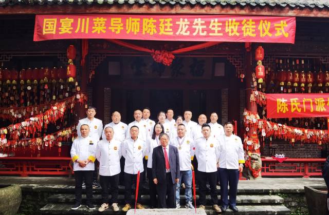 点击新窗口打开