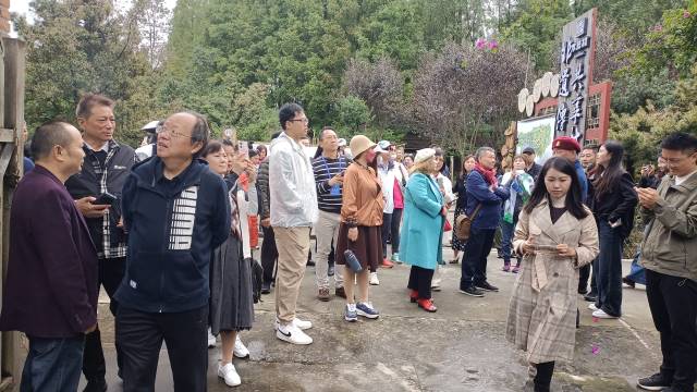 点击新窗口打开