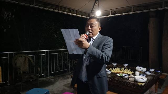 点击新窗口打开