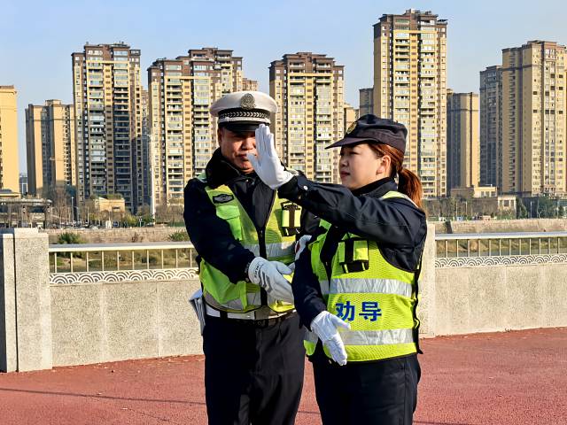 点击新窗口打开