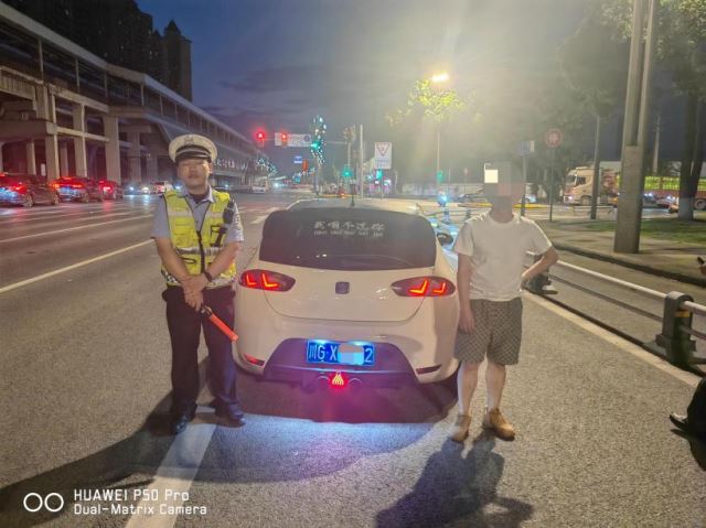 点击新窗口打开