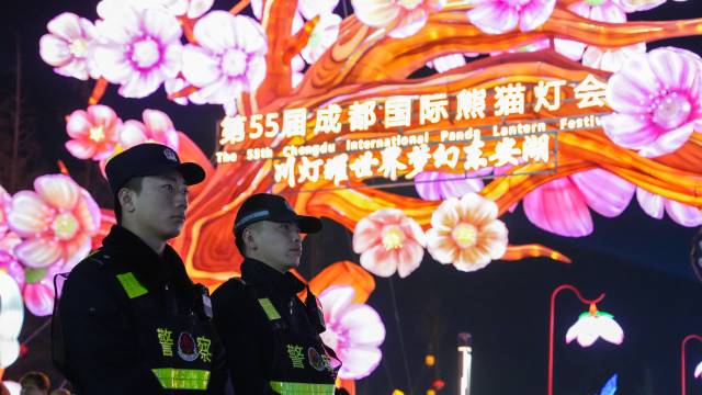 点击新窗口打开
